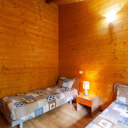 Feriehus Villaggio Anemone Scoiattolo *